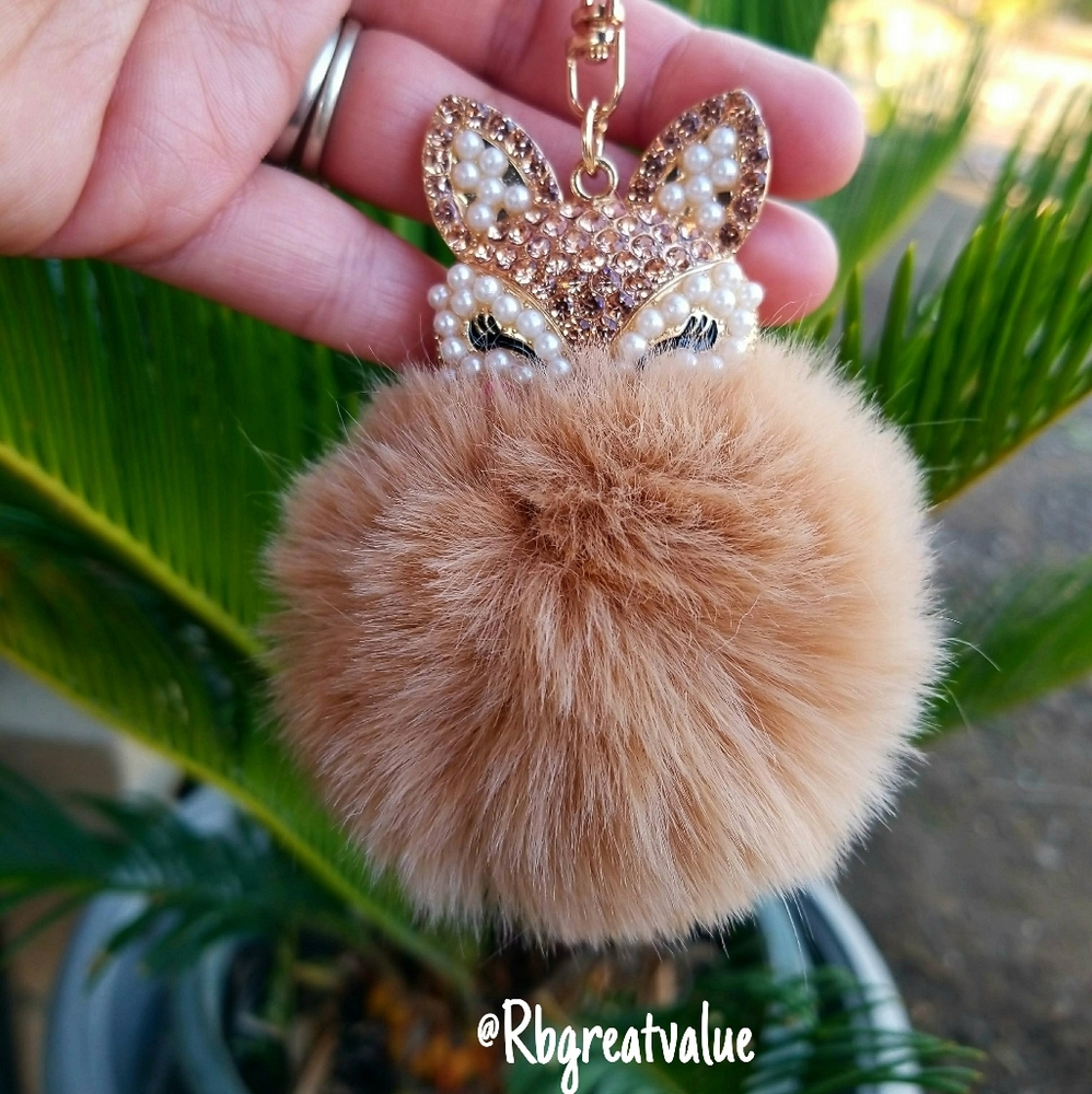 Really cute pom pom keychain